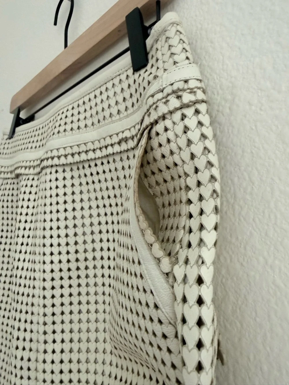 TORY BURCH Leather skirt heart laser cut design Flaws Size 6